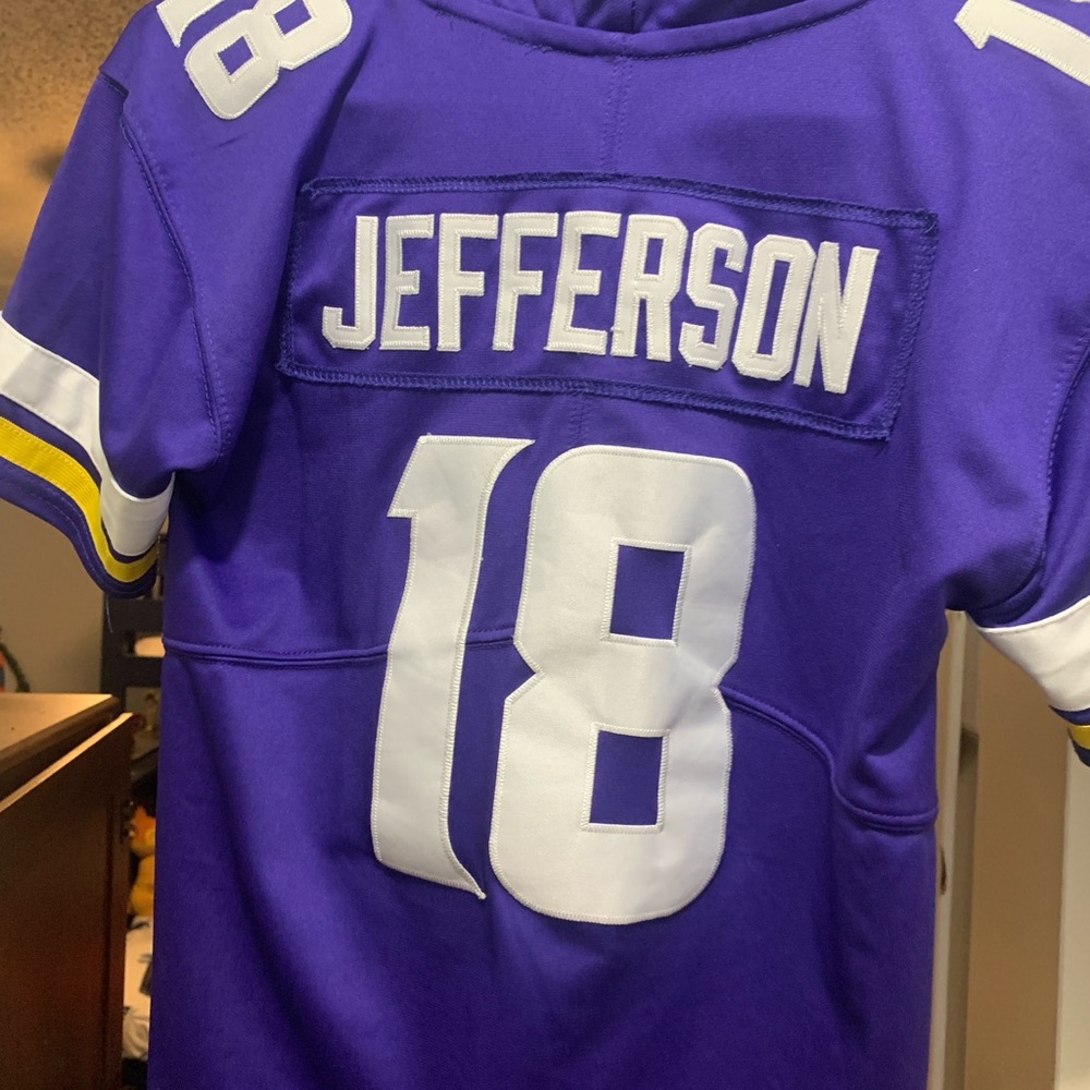 Justin Jefferson youth medium jersey